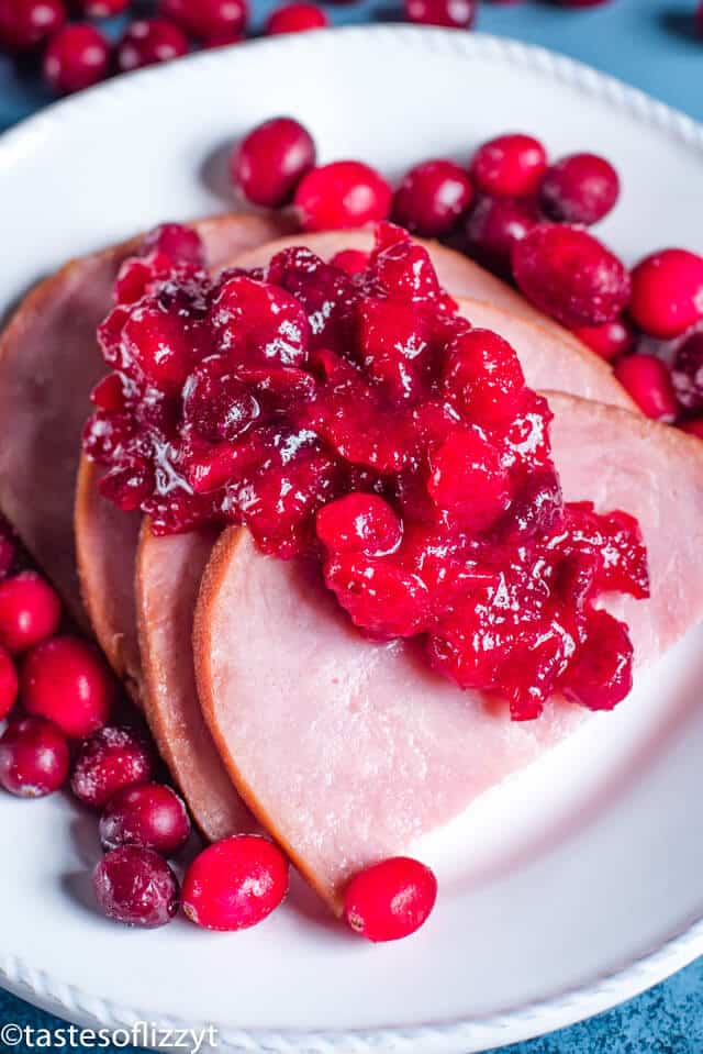 sliced ham with cranberry sauce