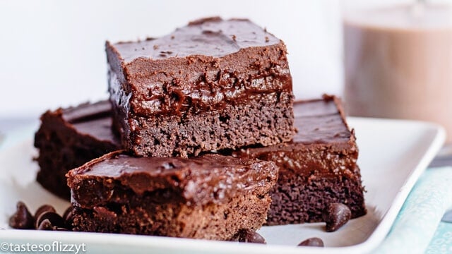 Triple Chocolate Cake Mix Brownies Recipe {with Pudding