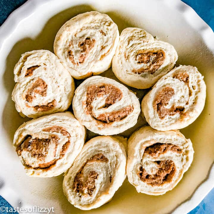 Easy Cinnamon Rolls in a pie plate