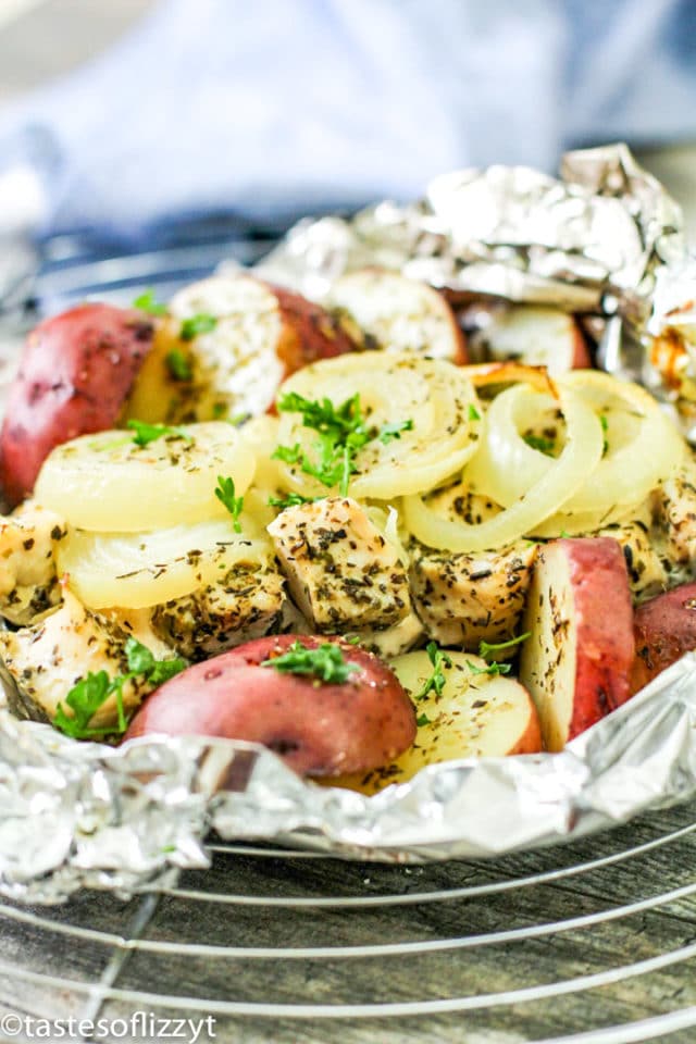 Chicken and Potatoes Foil Packets Recipe {Easy Campfire Dinner Idea}
