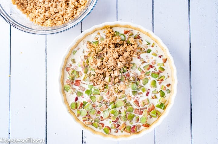 crumble on top of rhubarb pie