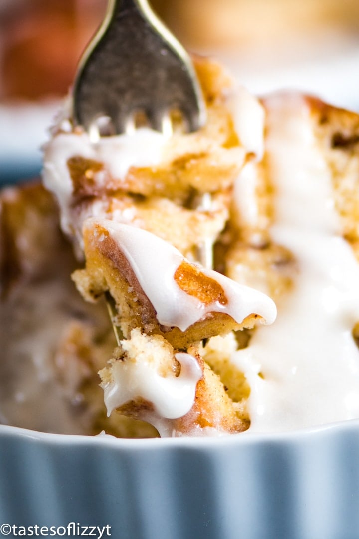 A close up of a plate of food, with Monkey bread