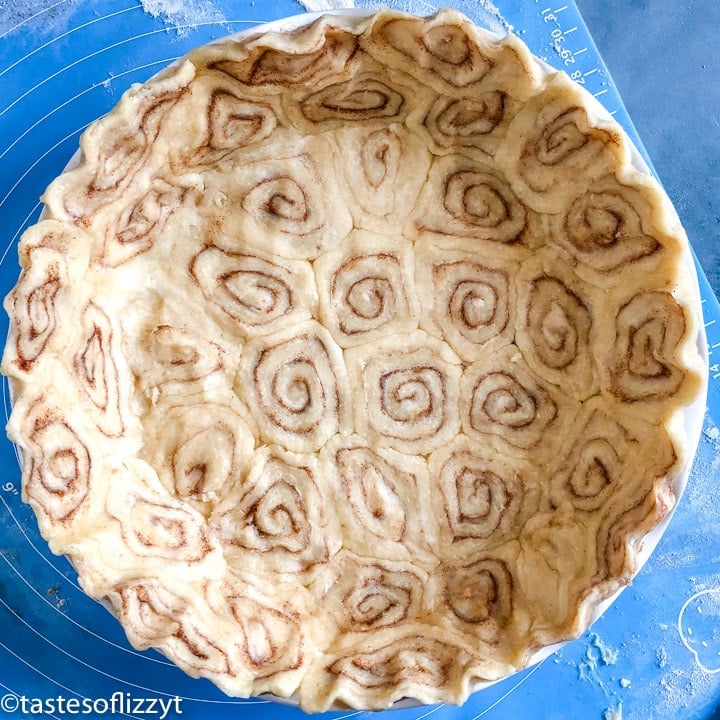 overhead view of unbaked pie crust