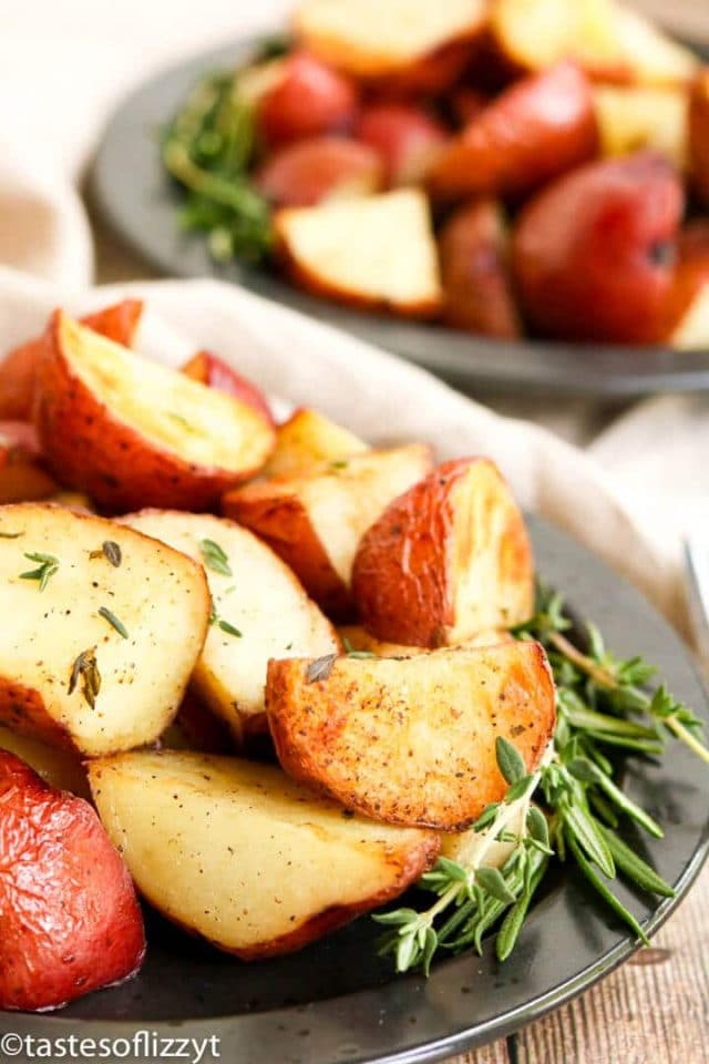 Rosemary Roasted Potatoes {Easy Oven Baked Red Potatoes}