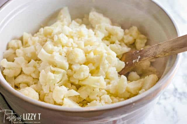 bowl of cooked cauliflower