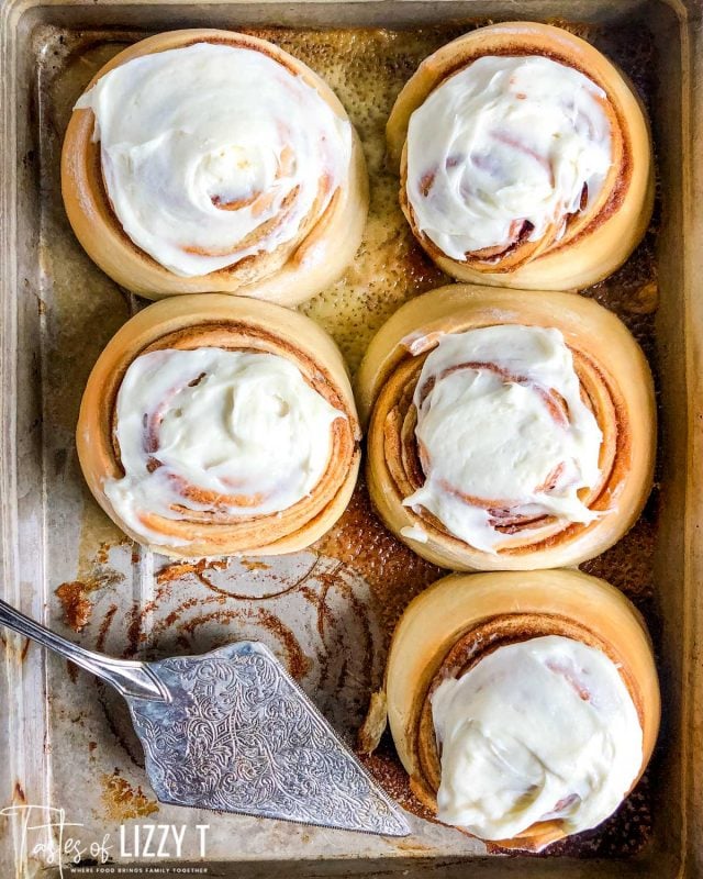 5 frosted cinnamon rolls