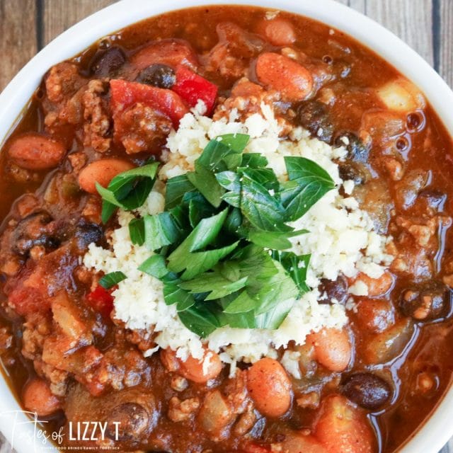 chili with pumpkin and beans