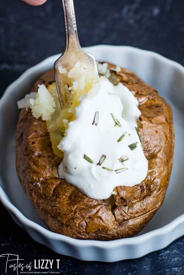 baked potato with sour cream