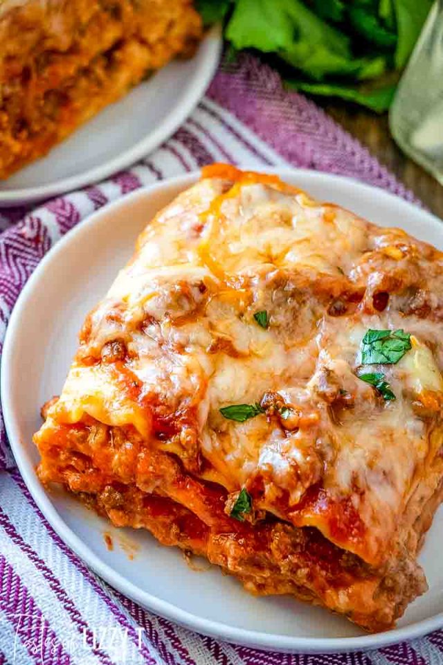 Easy Lasagna Recipe (No Need to Boil the Noodles!)