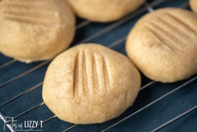 brown sugar cookies on a wire rack