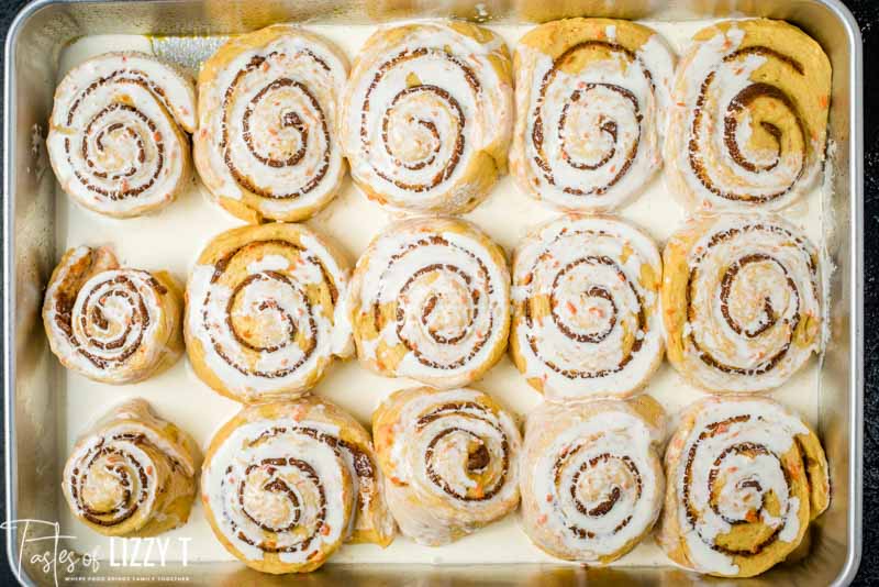 unbaked cinnamon rolls with heavy cream