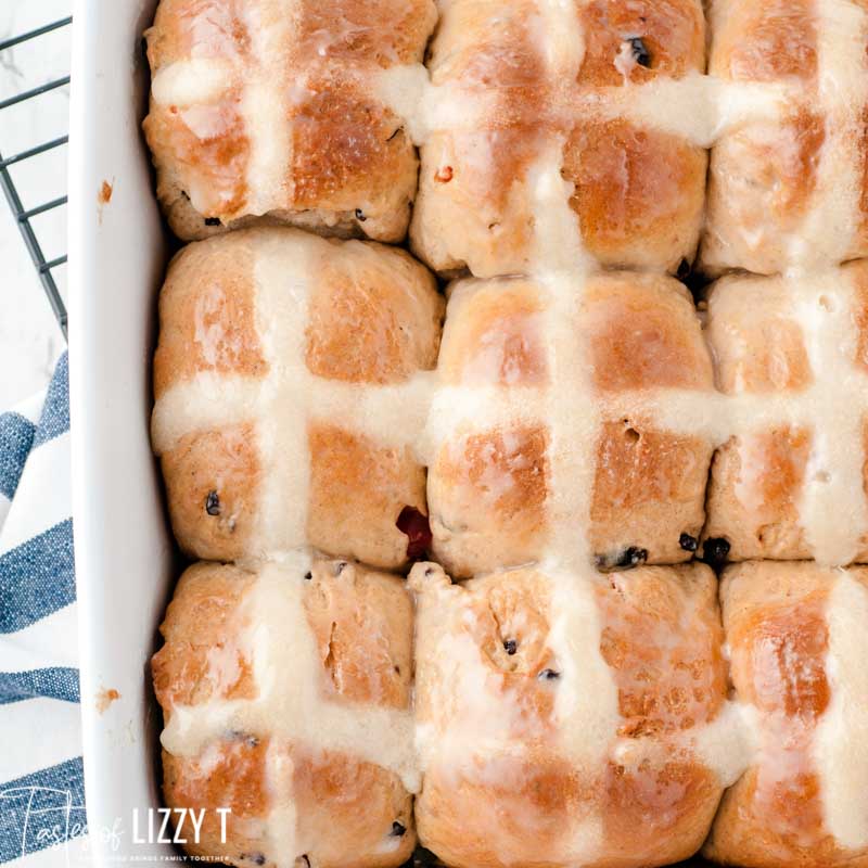 90hr EASTER HOT CROSS BUNS Fruit Spice Bakery Bread Cinnamon Scented OVAL CANDLE 