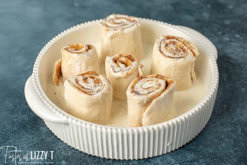 unbaked bisquick cinnamon rolls with heavy cream