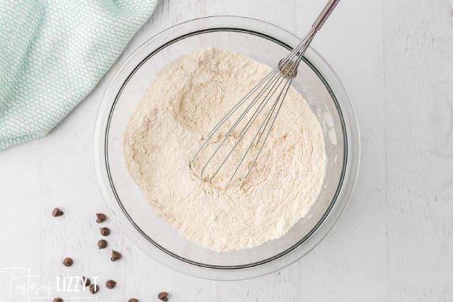 dry ingredients for coffee cake donuts in a bowl