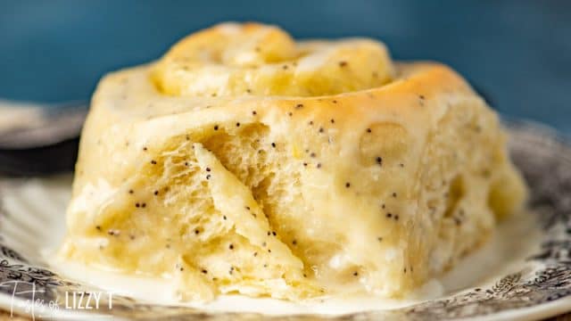 lemon poppy seed sweet roll on a plate