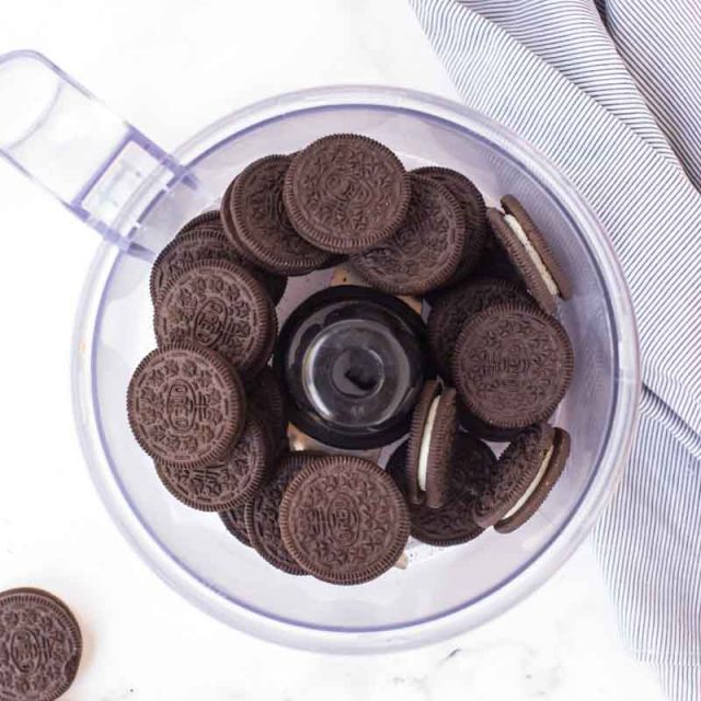 oreos in a food processor