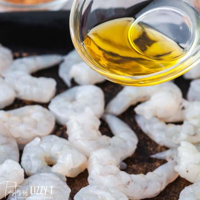 oil pouring over shrimp