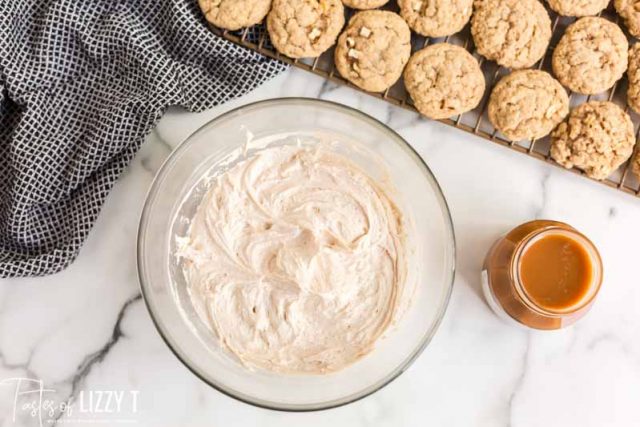 frosting for cookie sandwiches