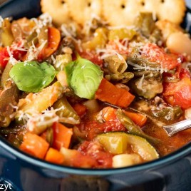 bowl of vegetable soup