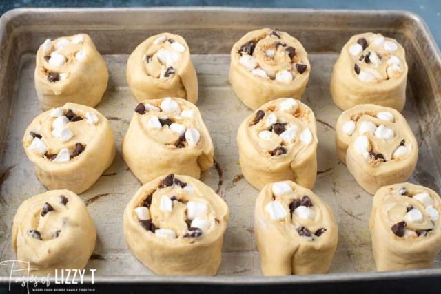 unbaked s'more sweet rolls