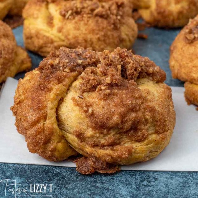 pumpkin knot with cinnamon topping