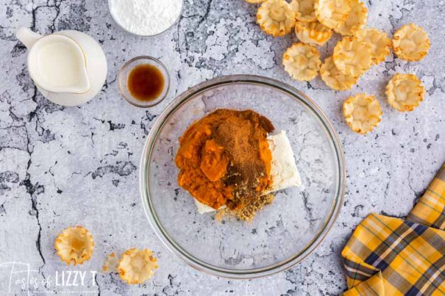 ingredients for pumpkin cheesecake filling