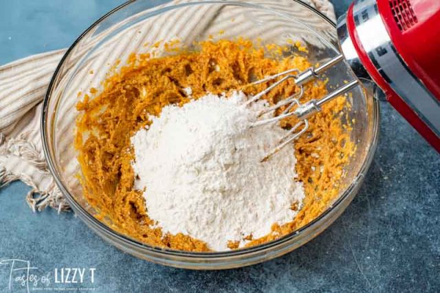 flour in pumpkin butter mixture