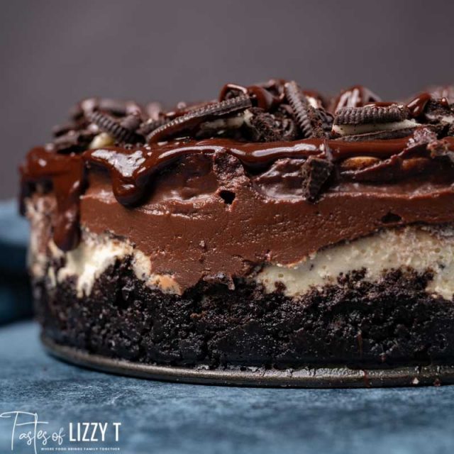 side view of fudge ripple oreo cheesecake