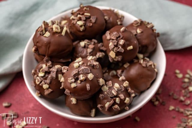 bowl of peppermint truffle oreo balls