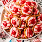 close up of a bowl of peppermint pretzel bites