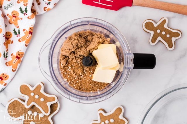 making a gingerbread pie crust in a food processor