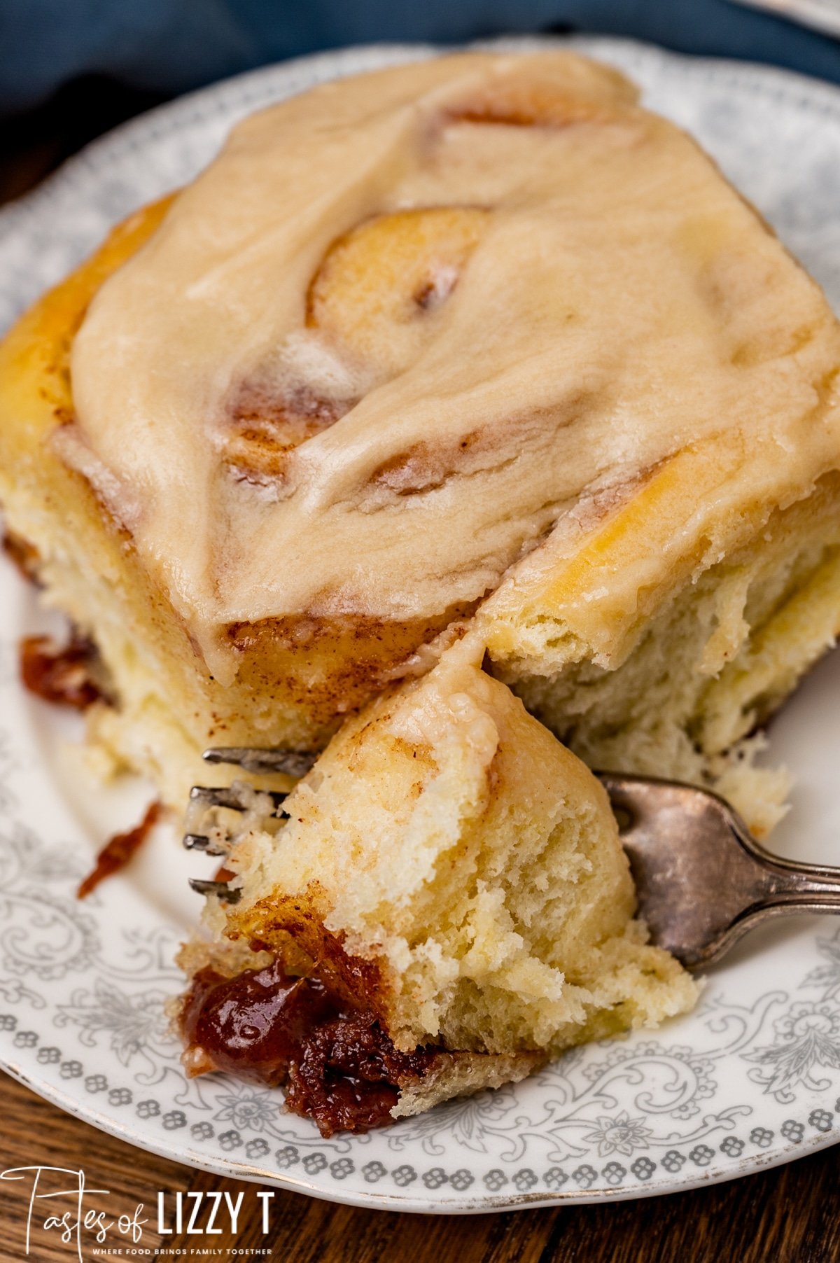 overhead view of a cinnamon roll on a plate