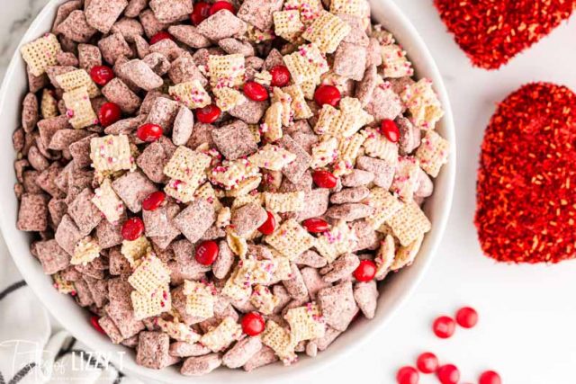 valentine's snack mix