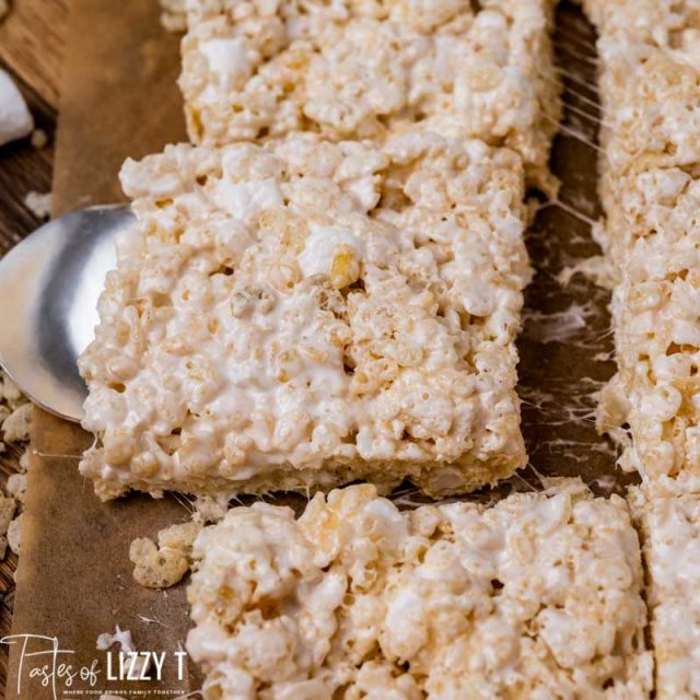 spatula pulling out a rice krispie treat