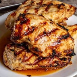 pile of grilled chicken on a plate