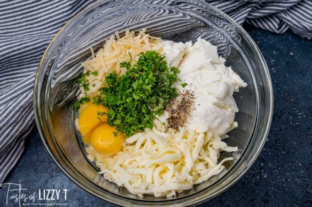 ingredients for cheese filling for lasagna