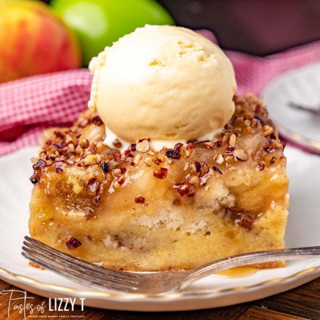 caramel apple bread pudding with ice cream