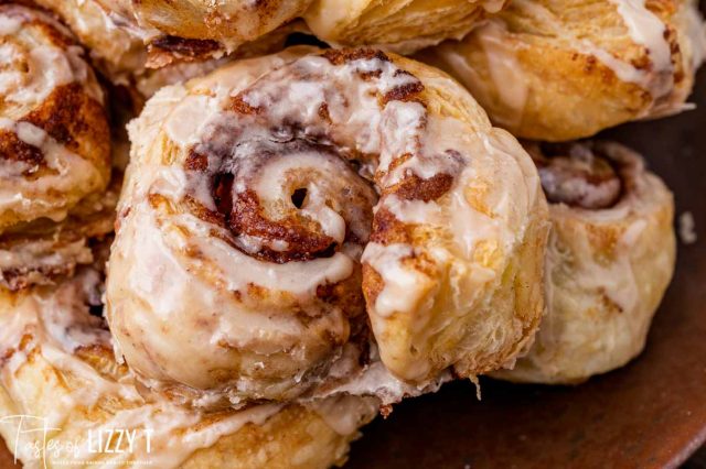 closeup of puff pastry cinnamon rolls