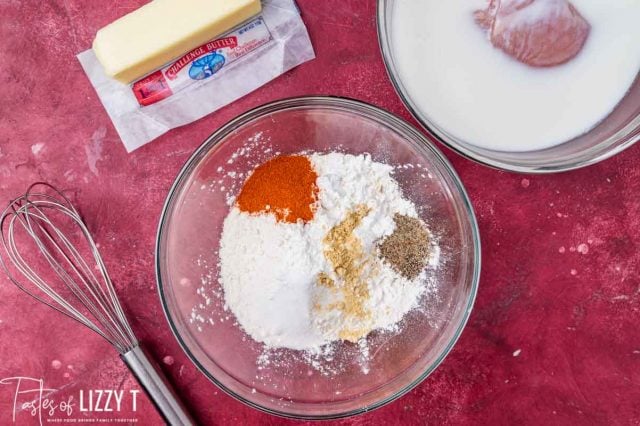 dry ingredients for fried chicken breading in a bowl