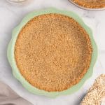 pie crust made with quick oats in a pie plate