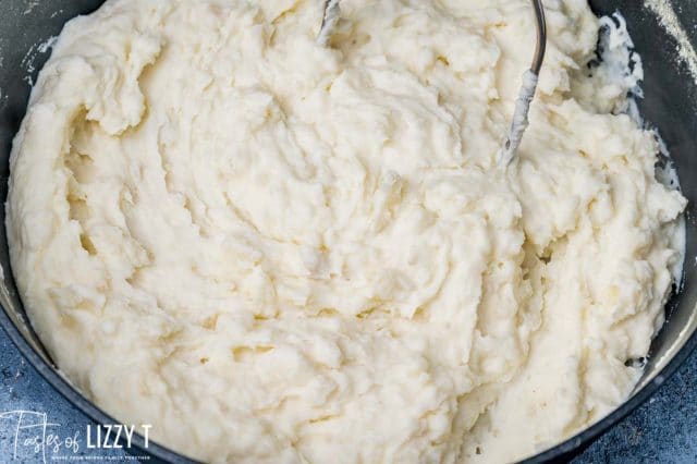 mashed potatoes in a pan