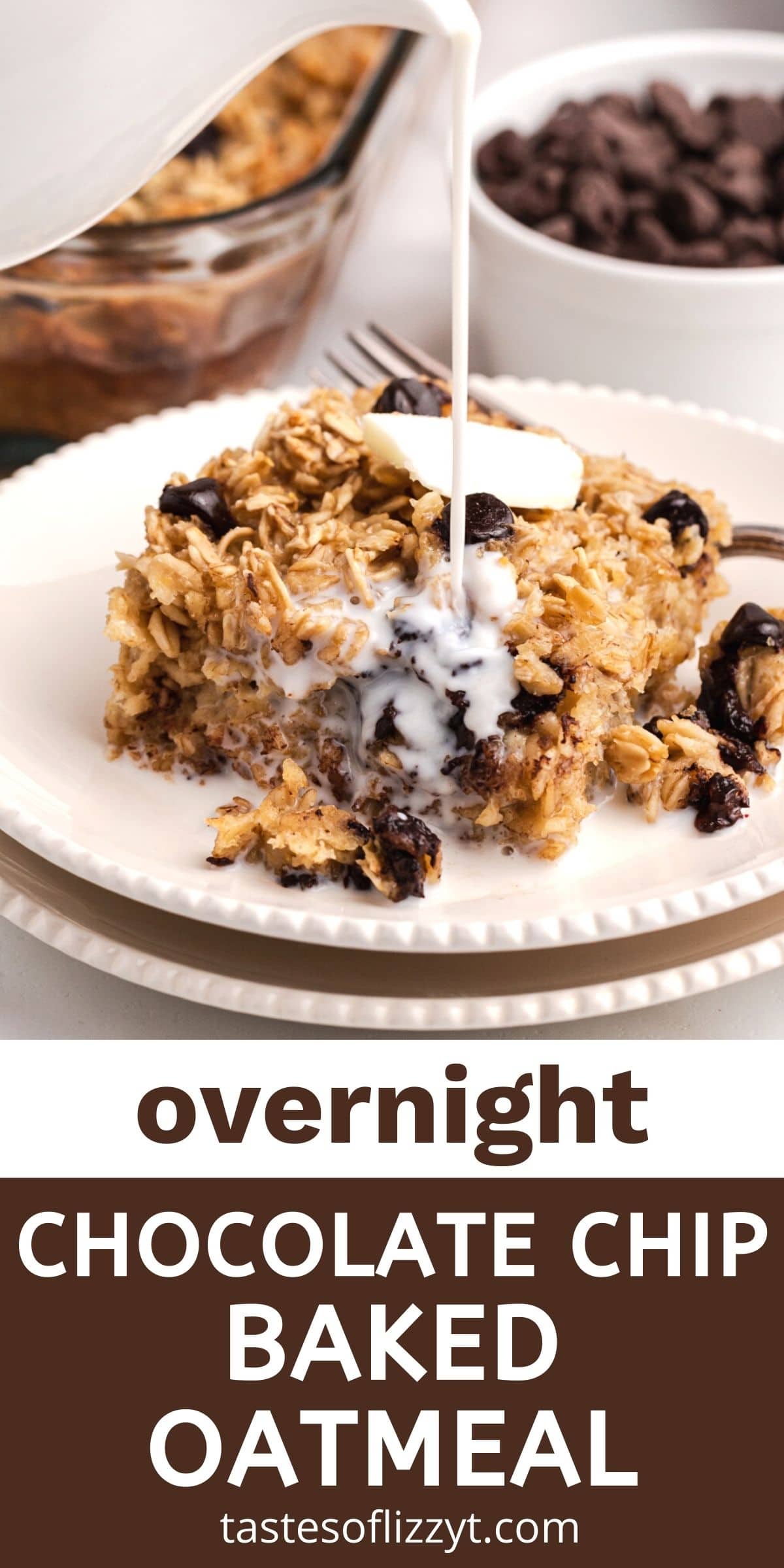 Overnight Chocolate Chip Baked Oatmeal: An easy make-ahead breakfast casserole filled with all the flavors of classic chocolate chip cookies. via @tastesoflizzyt