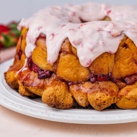 strawberry monkey bread with strawberry frosting