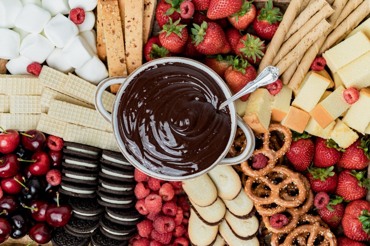 How to Make Chocolate Fondue Tastes of Lizzy T