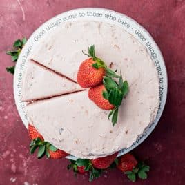 Easy Strawberry Cake Recipe with Jello and Cake Mix