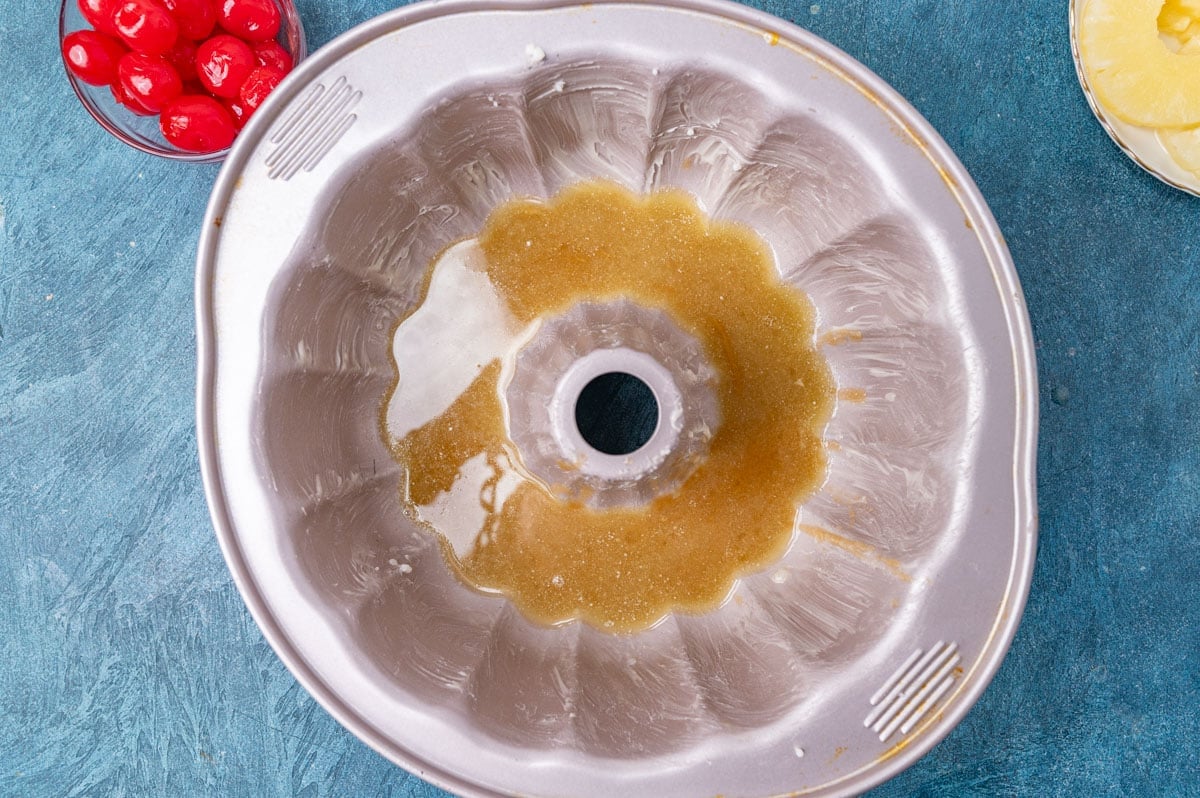 Classic Pineapple Upside Down Cake - Nordic Ware