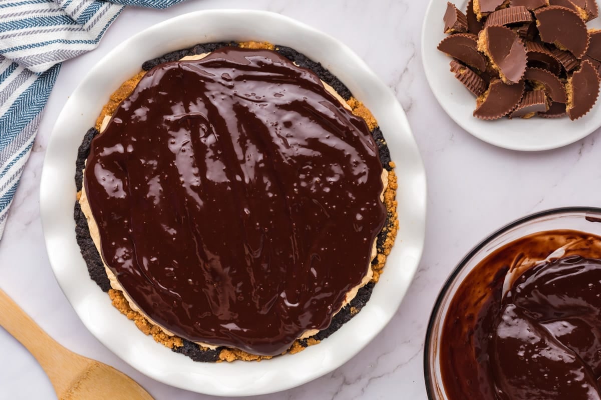 peanut butter pie with chocolate ganache on top