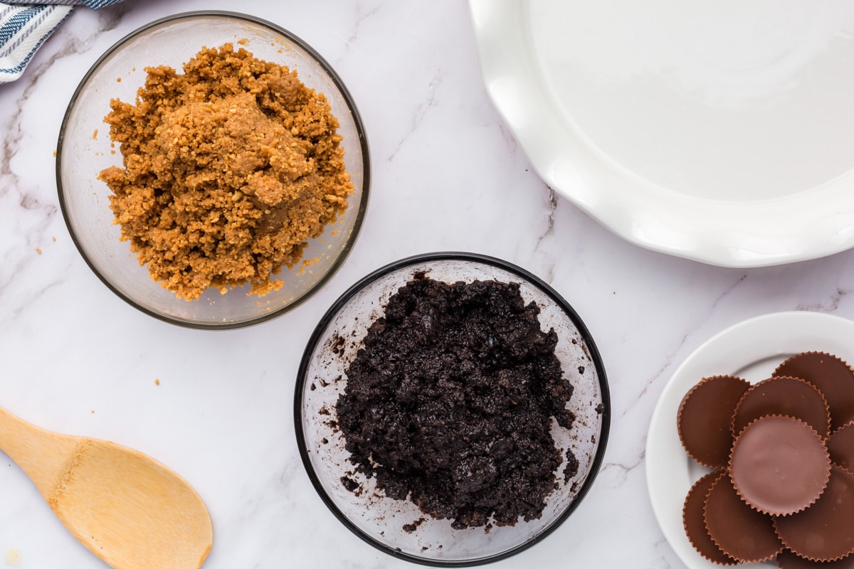 cookie crumbs with butter in glass bowls