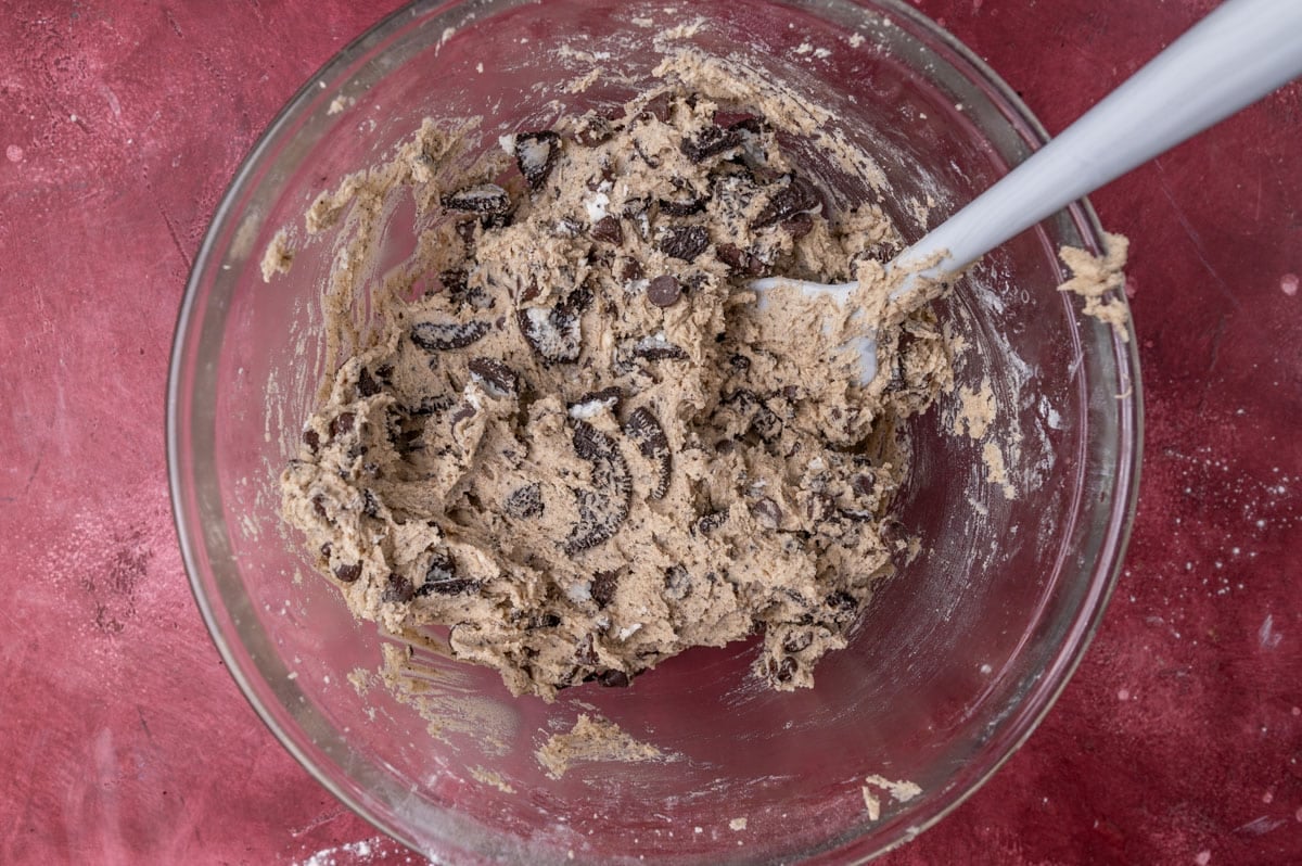 oreo chocolate chip cookie dough in a glass bowl