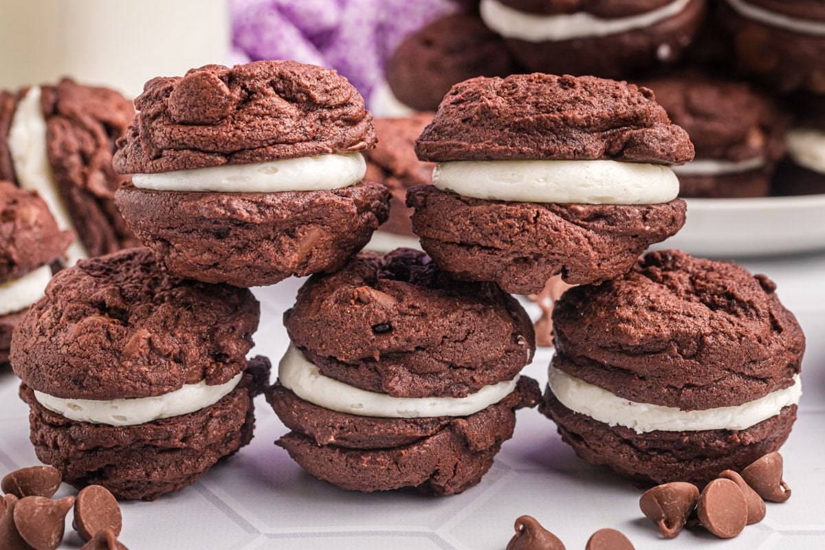 a stack of chocolate sandwich cookies